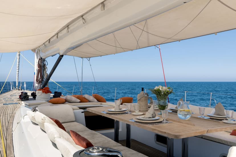 Sailing Yacht Logica