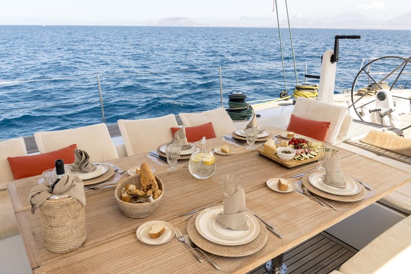 Sailing Yacht Logica