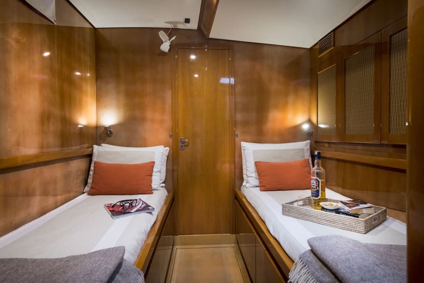Sailing Yacht Logica