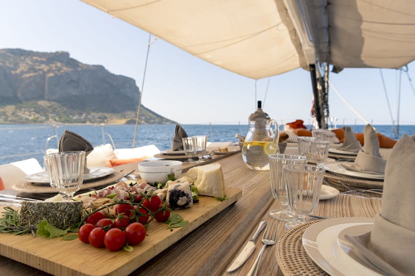 Sailing Yacht Logica